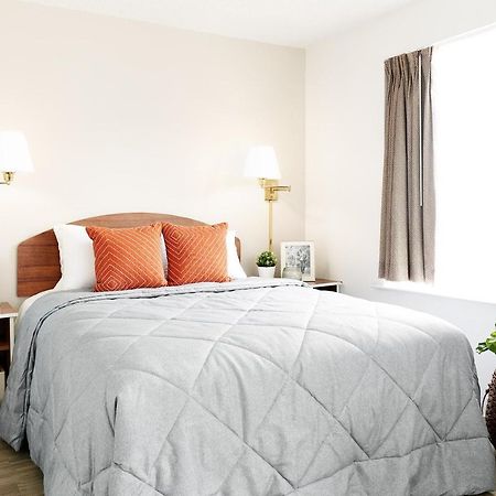 Intown Suites Extended Stay Indianapolis In -I70 Post Drive Exterior photo